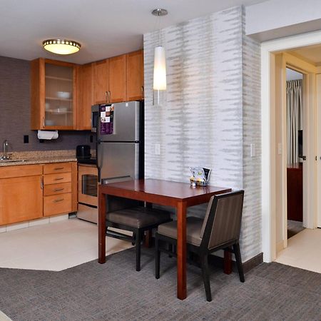 Residence Inn By Marriott Coralville Exteriör bild