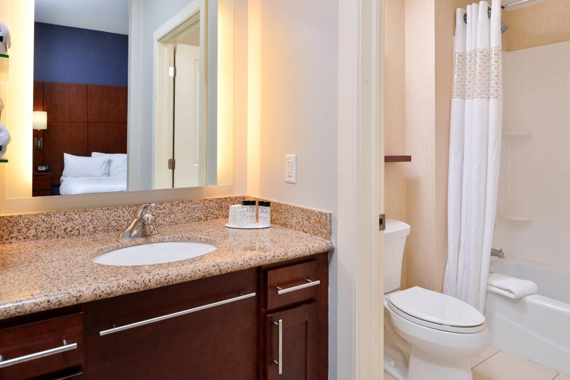 Residence Inn By Marriott Coralville Exteriör bild