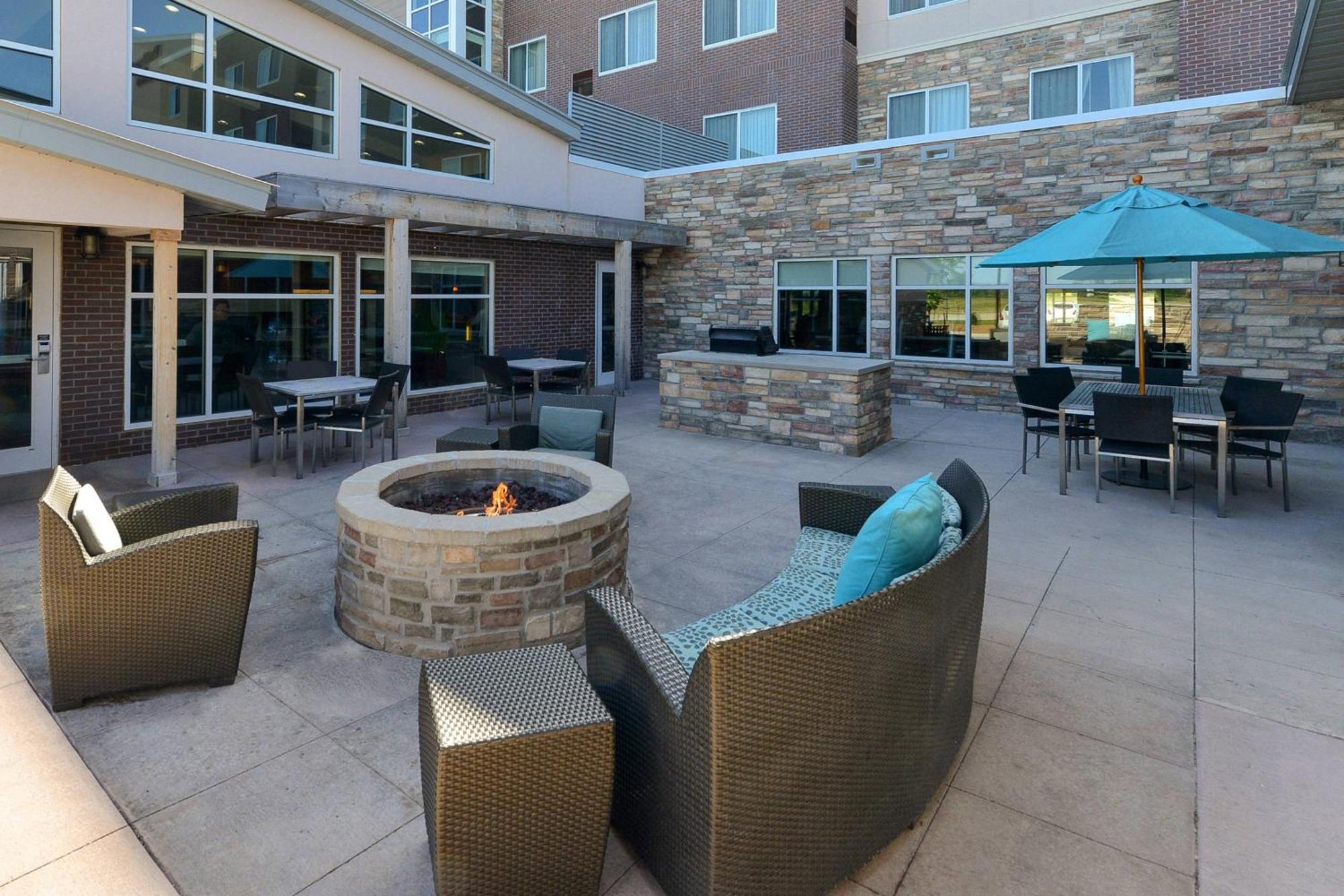 Residence Inn By Marriott Coralville Exteriör bild