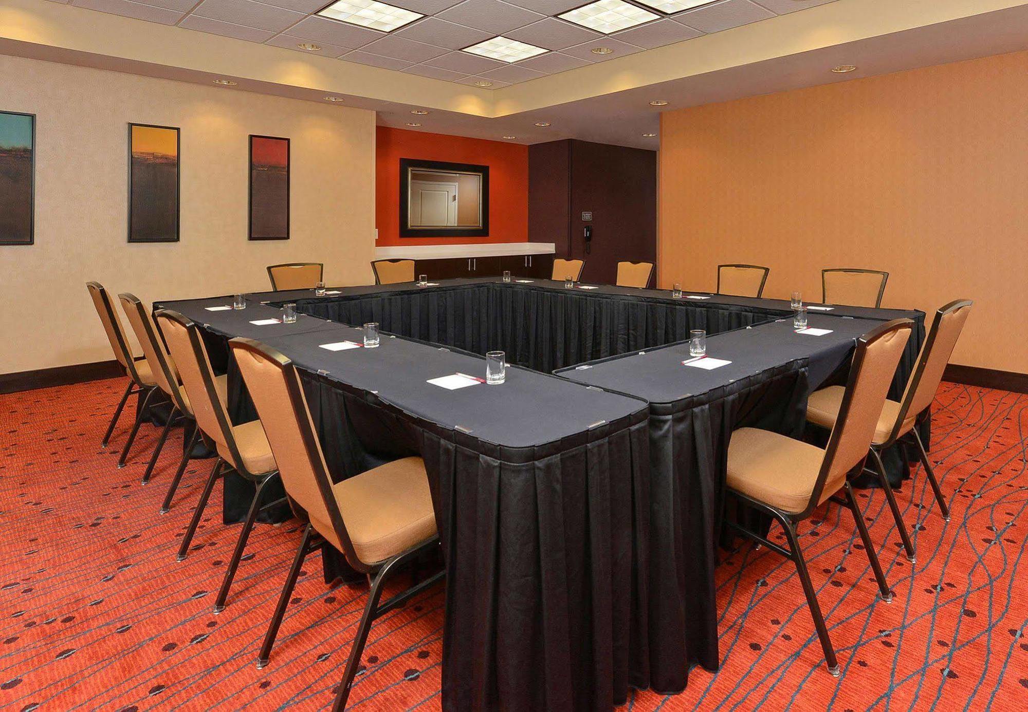 Residence Inn By Marriott Coralville Exteriör bild