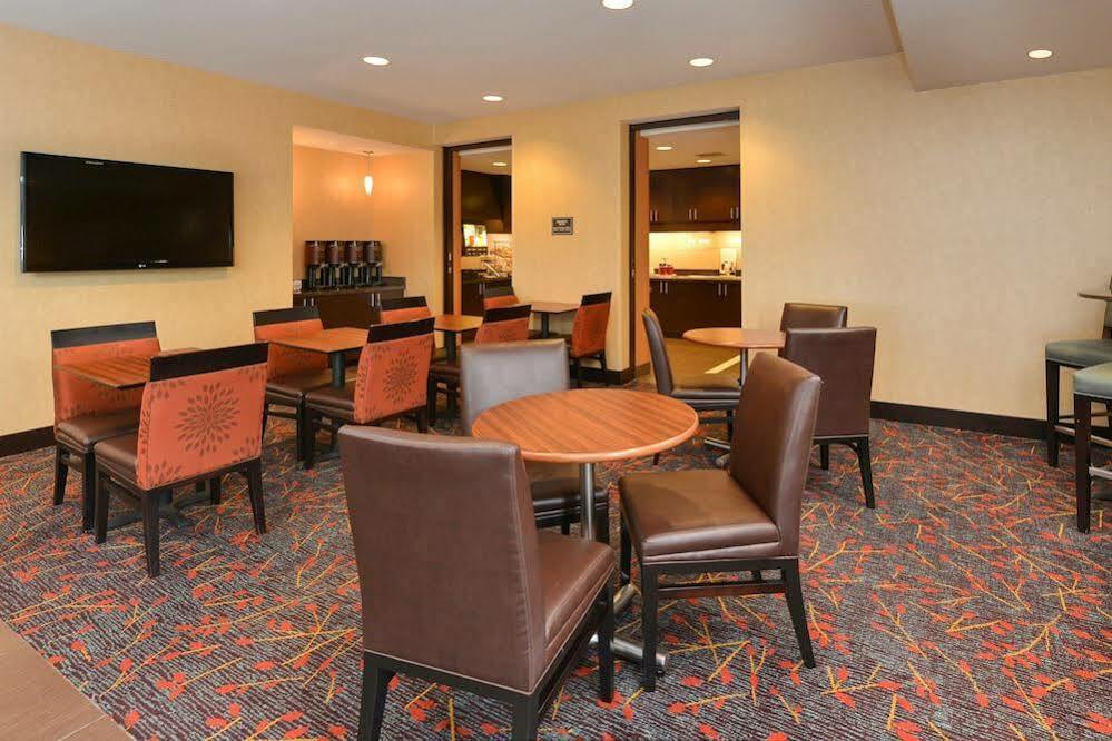 Residence Inn By Marriott Coralville Exteriör bild