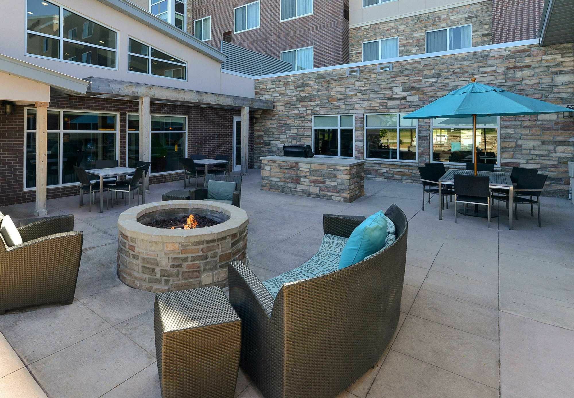 Residence Inn By Marriott Coralville Exteriör bild